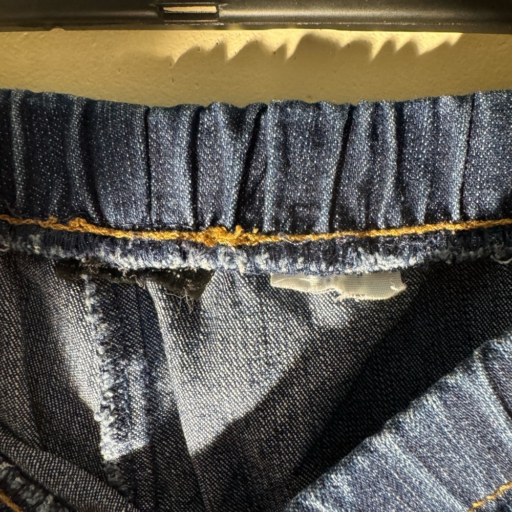 Chambray Denim Pull-On Shorts Women’s Approx Size 16 Elastic Waist Casual - Picture 3 of 4